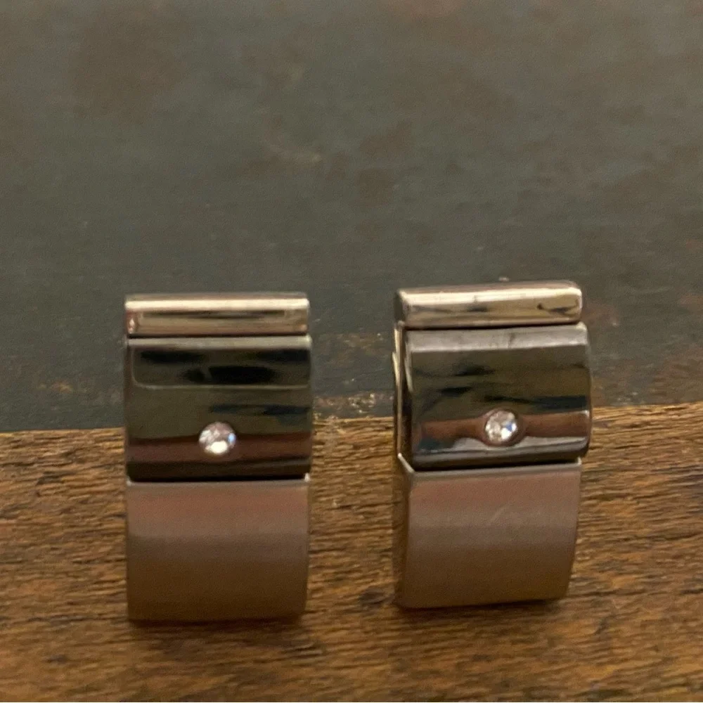 Cuff links two toned with diamond stud in each ~
